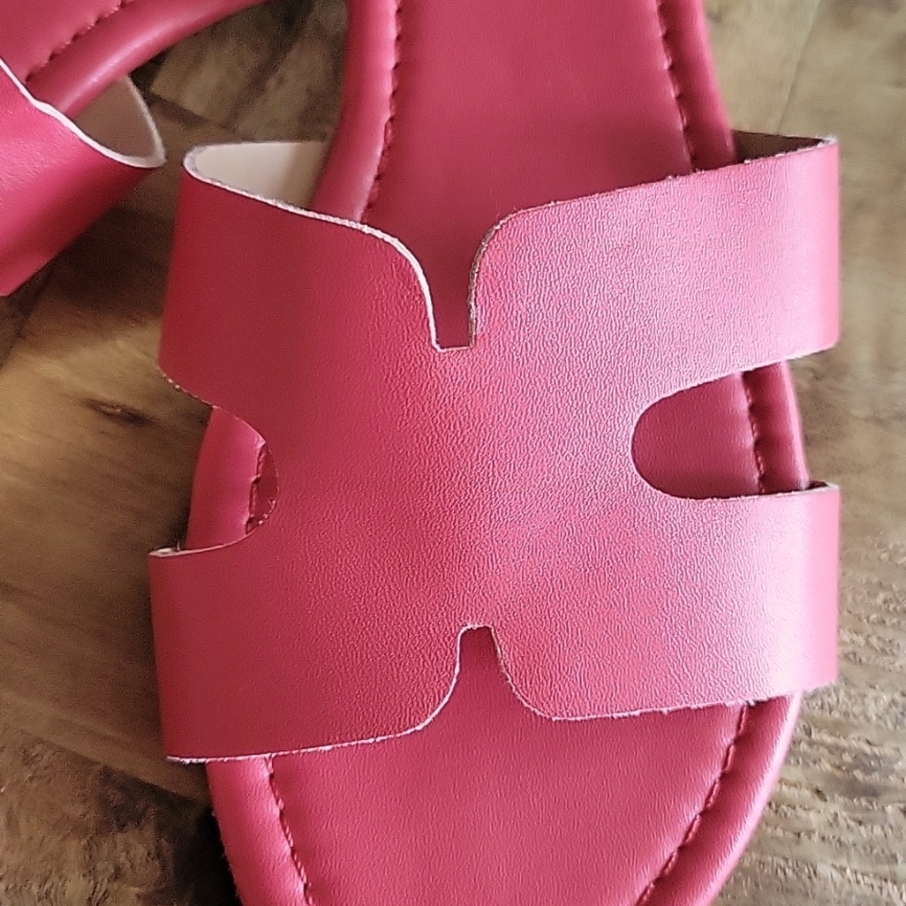 Red sandals - Picture 2 of 4